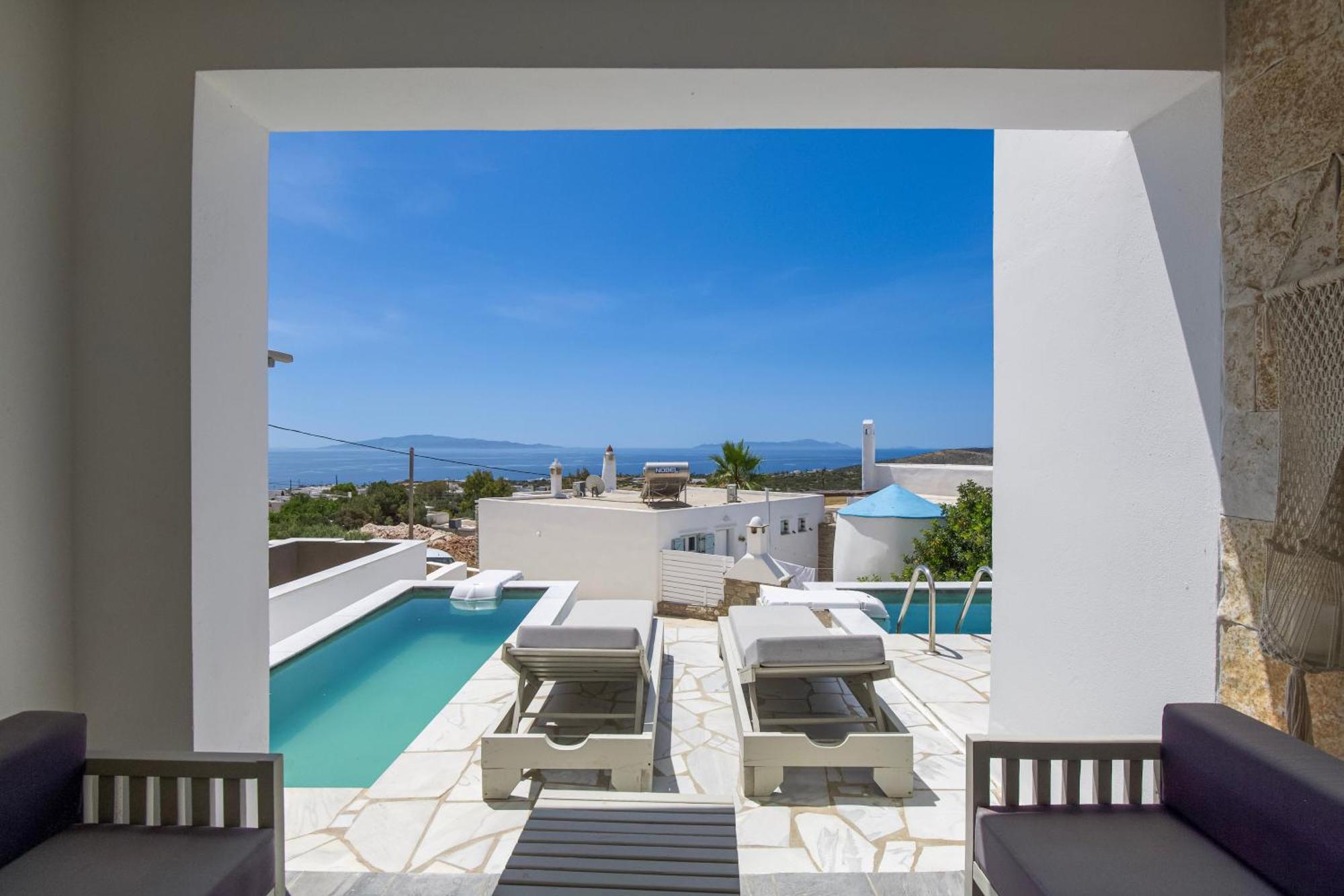 White - Private Pool Paradise