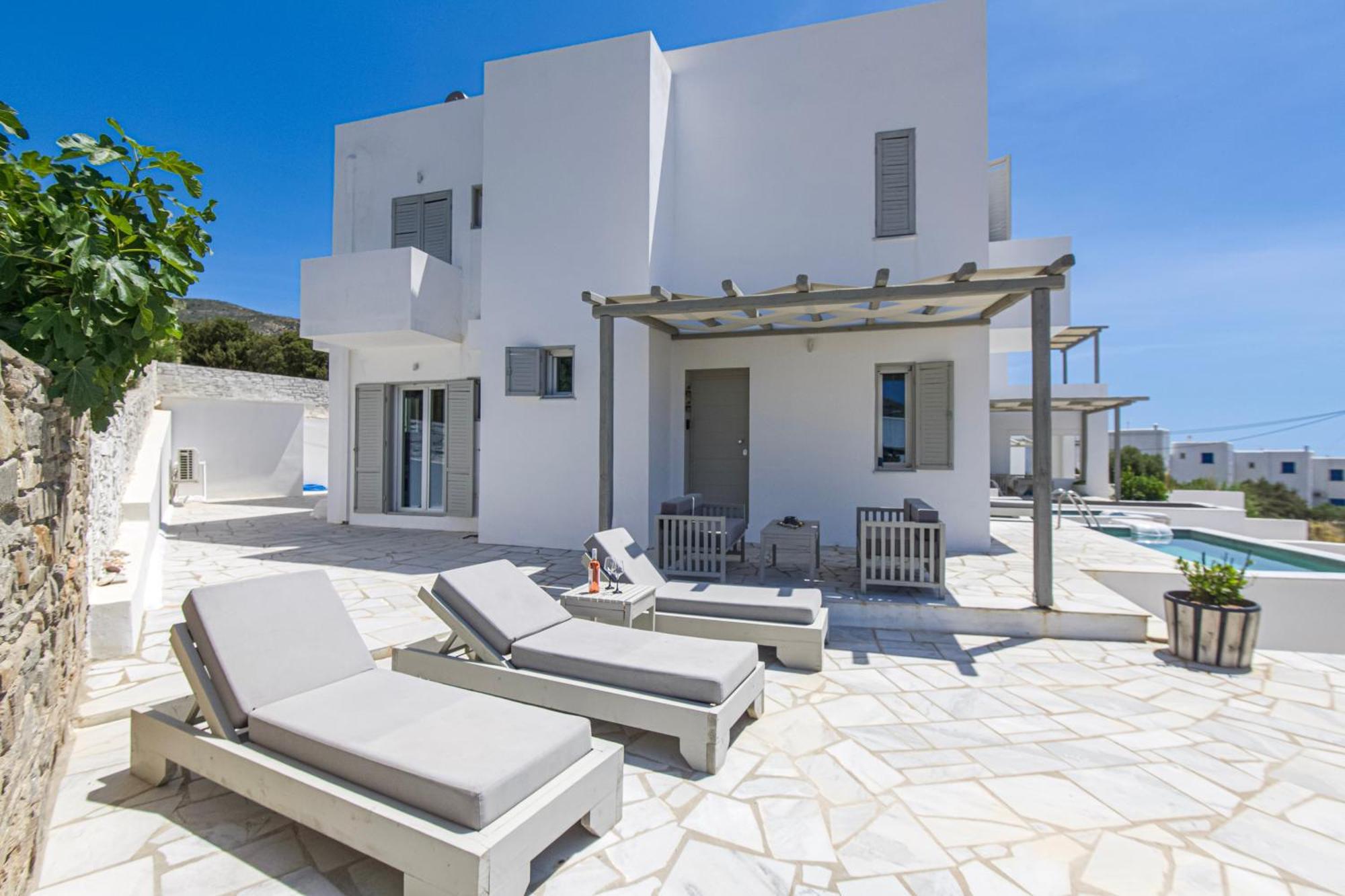 White - Private Pool Paradise Villa *
